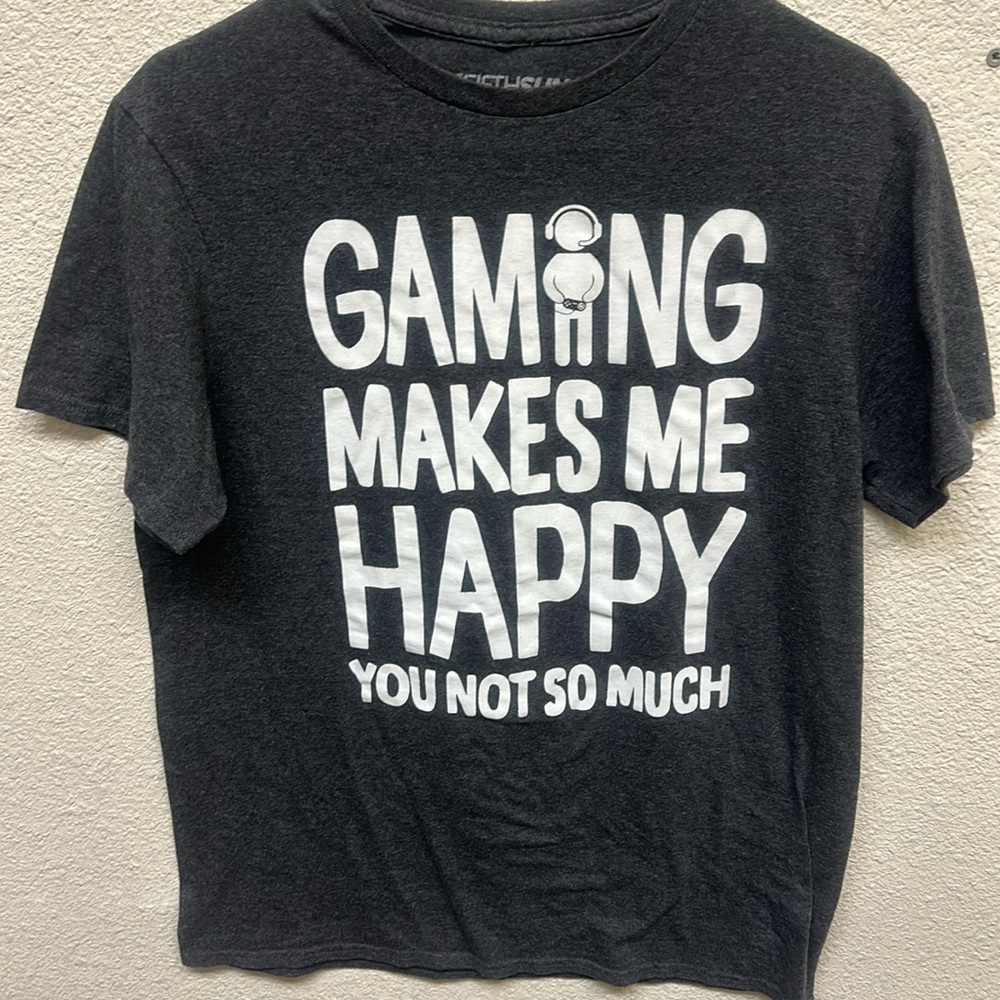 Fifth Sun Medium gaming shirt - graphic tee 🎮